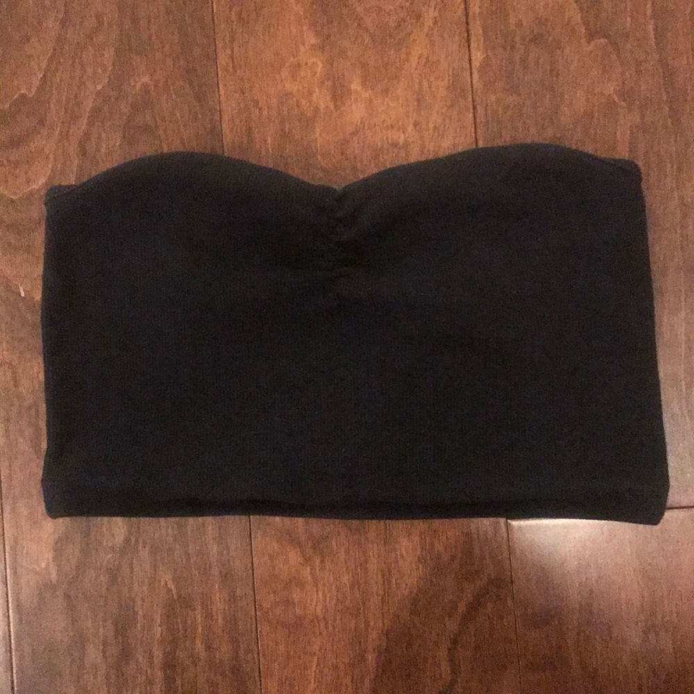 Very cute black crop top